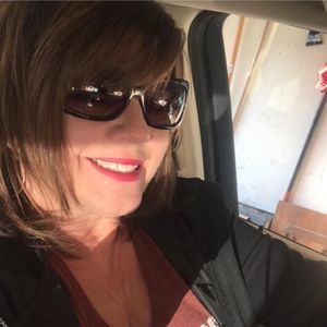 Meet your Posher, Suzanne